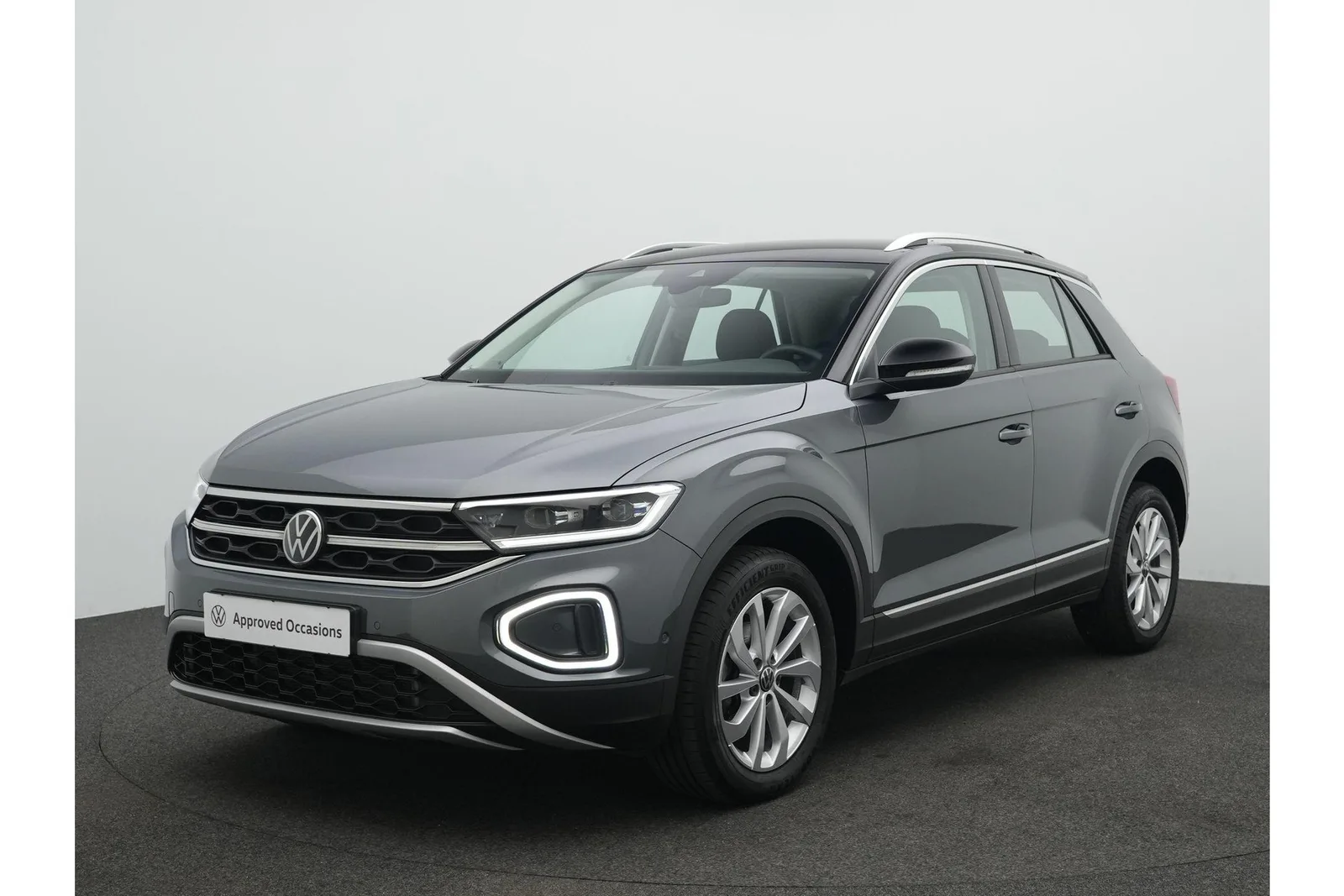 Volkswagen T-Roc (2023) — foto 1