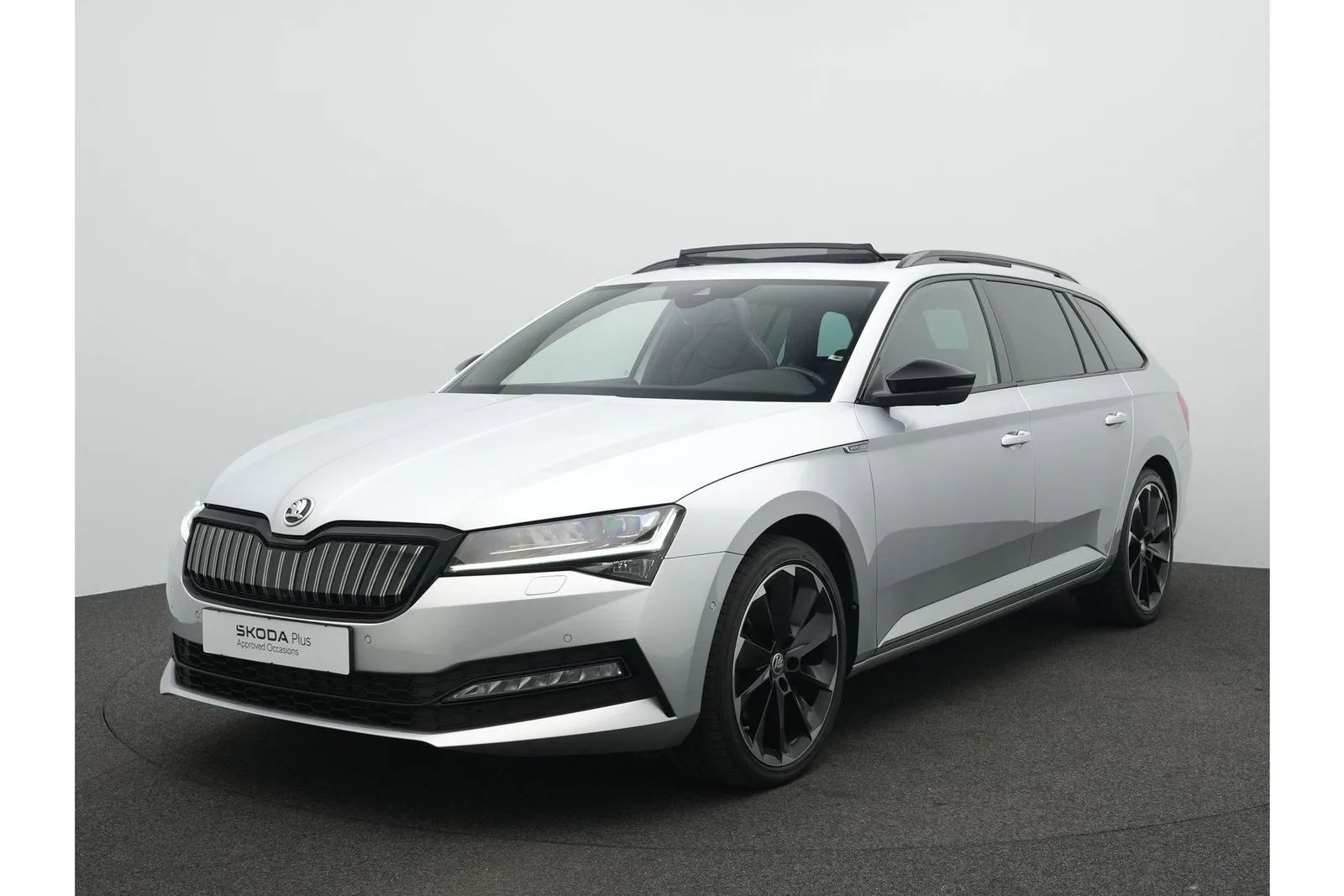 Škoda Superb (2022) — foto 1