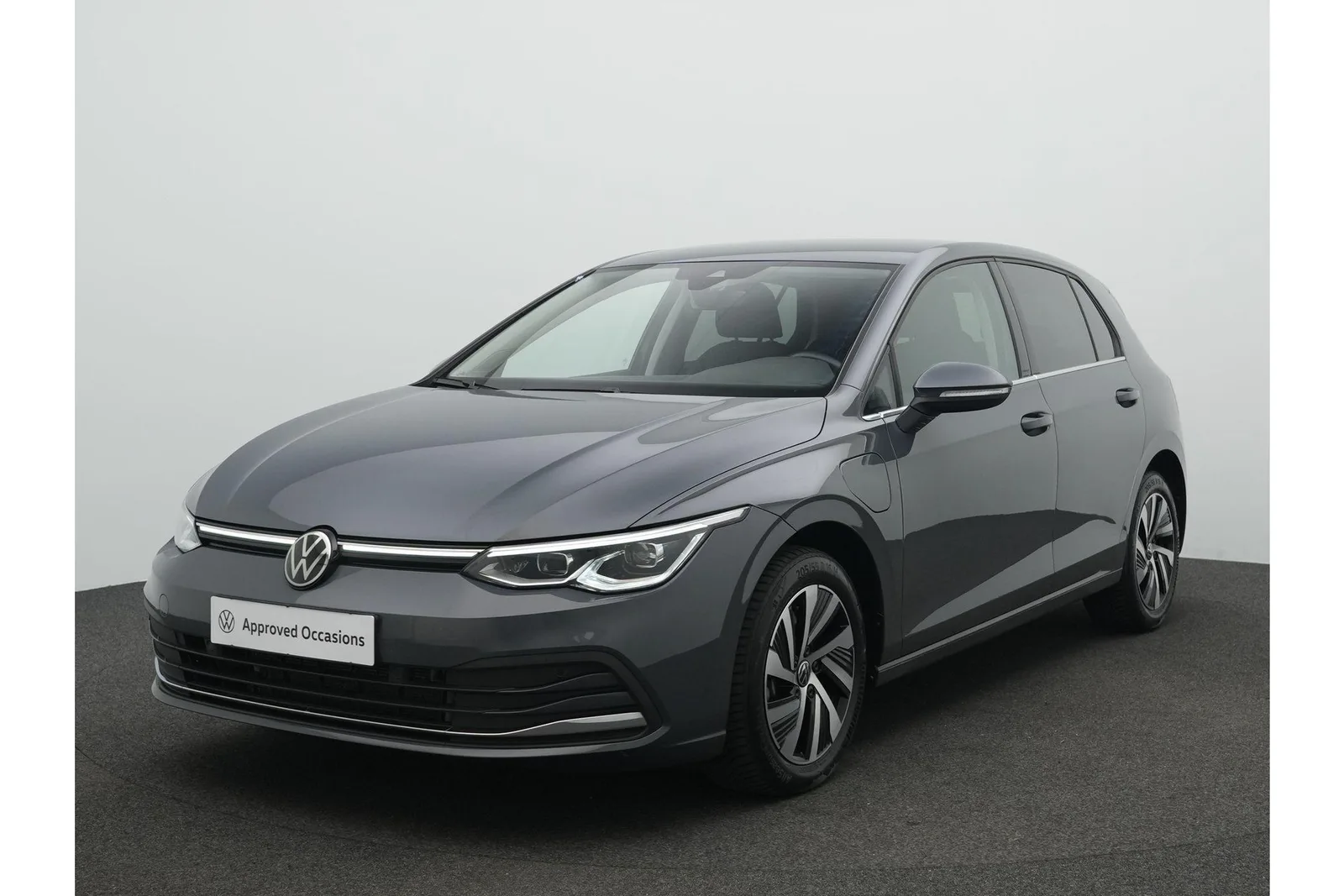 Volkswagen Golf (2023) — foto 1