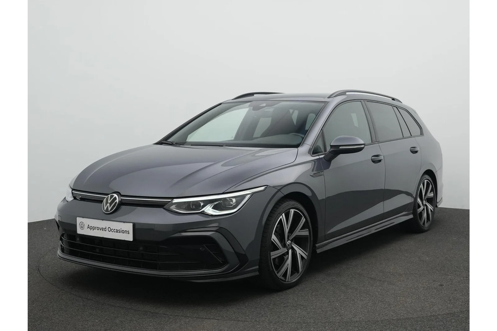 Volkswagen Golf (2023) — foto 1