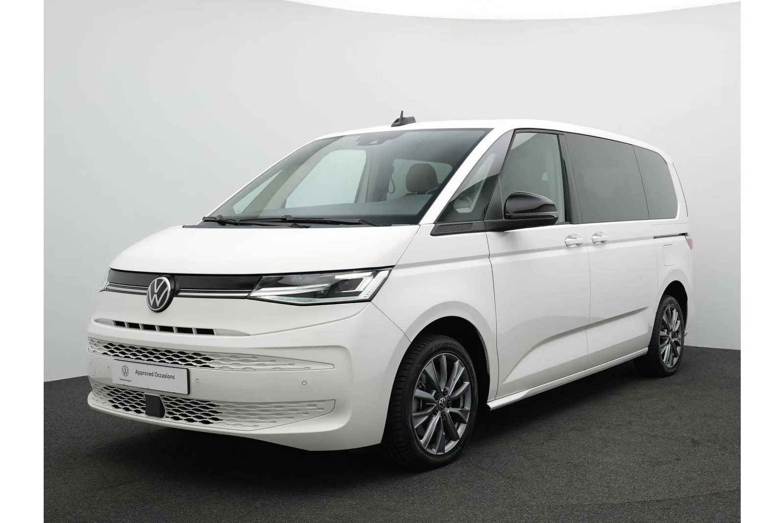 Volkswagen Multivan (2024) — foto 1