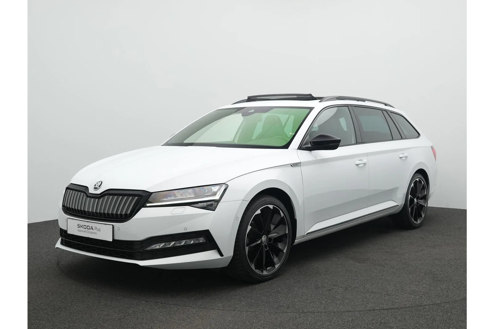 Škoda Superb (2023) — foto 1