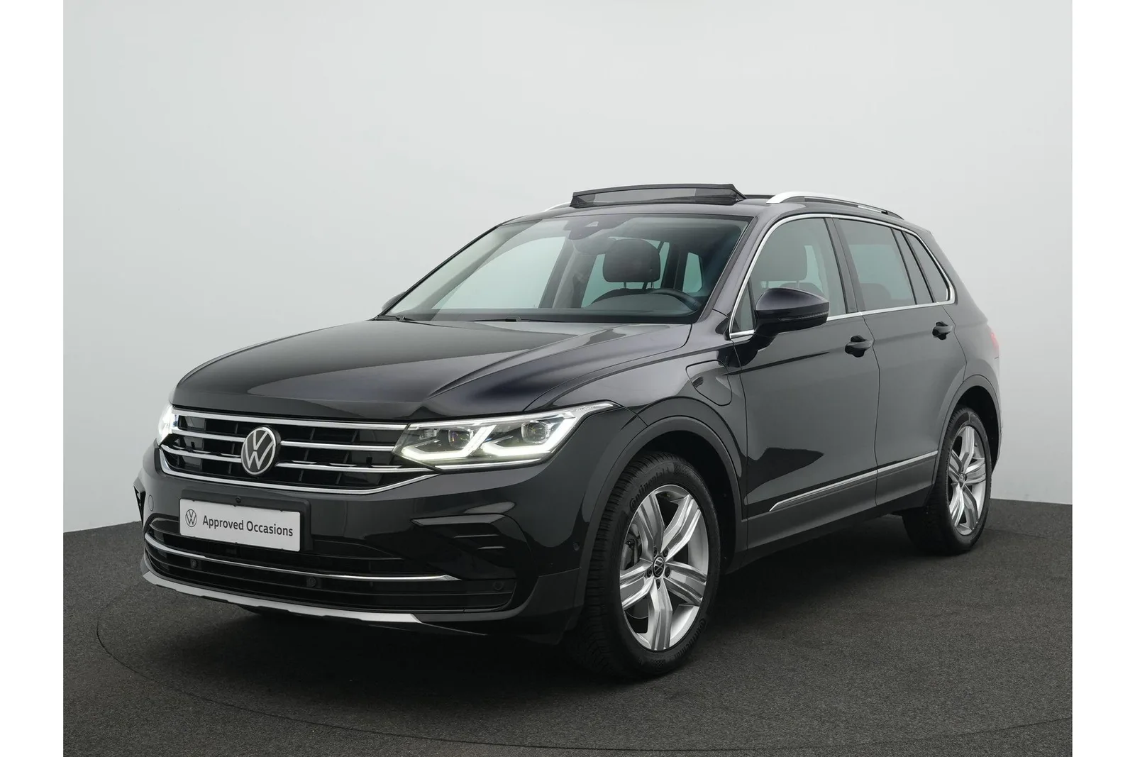 Volkswagen Tiguan (2022) — foto 1