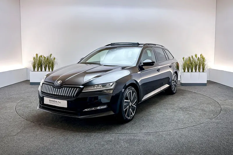 Škoda Superb (2023)