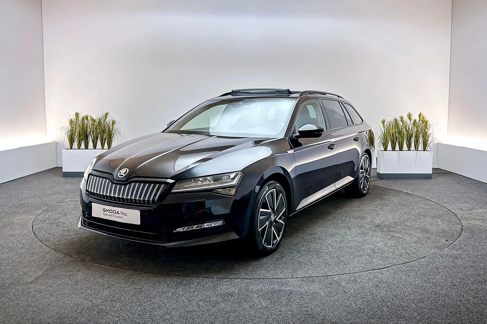 Škoda Superb (2023) — foto 1