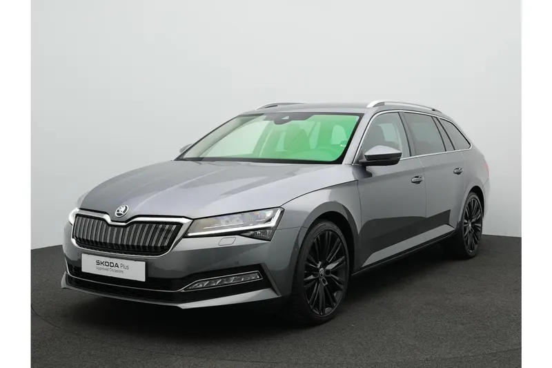 Škoda Superb (2023)