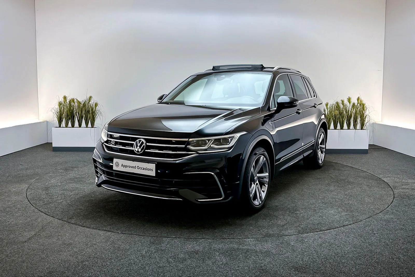 Volkswagen Tiguan (2021) — foto 1