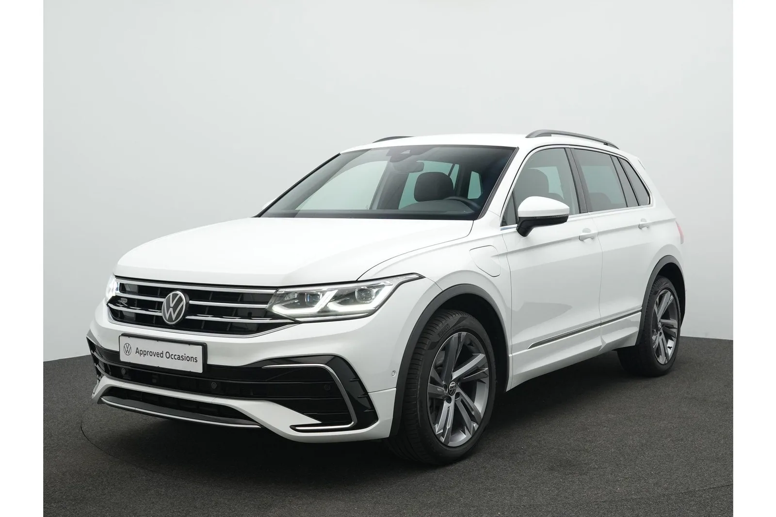 Volkswagen Tiguan (2022) — foto 1