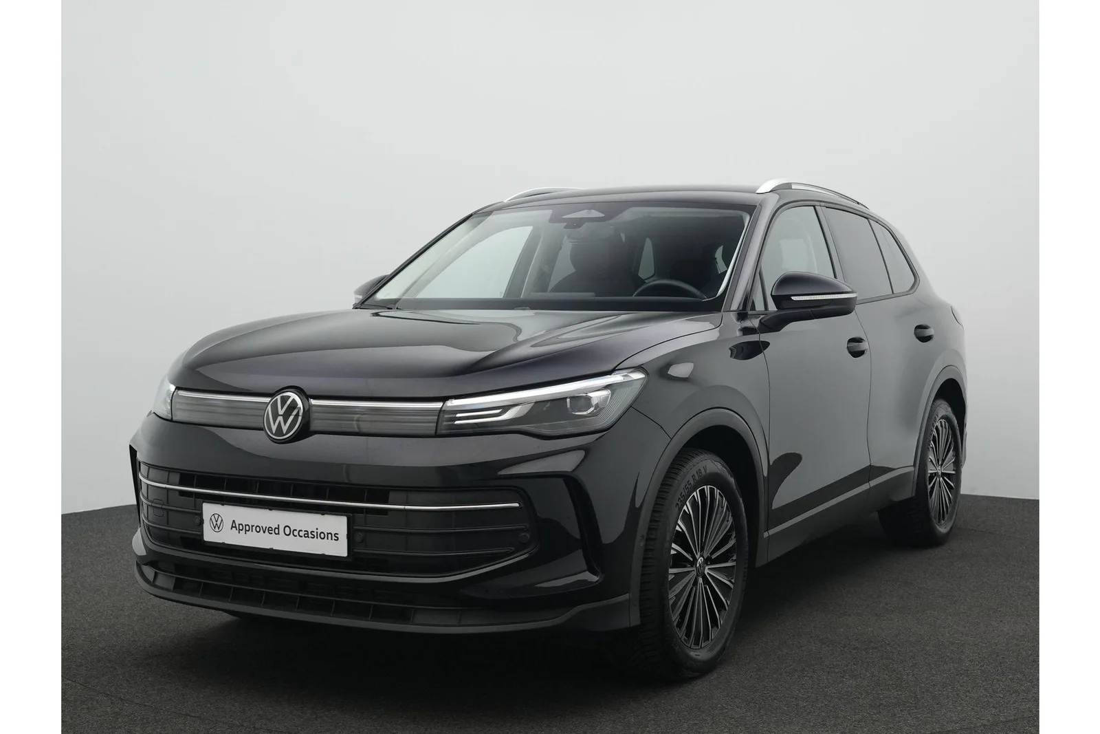 Volkswagen Tiguan (2024) — foto 1