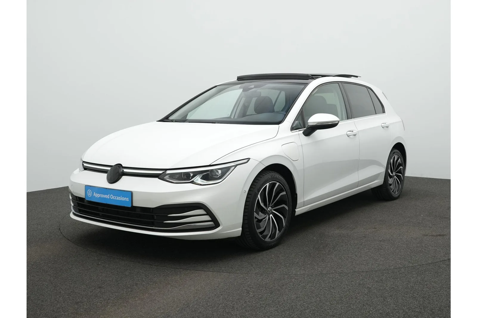 Volkswagen Golf (2021) — foto 1