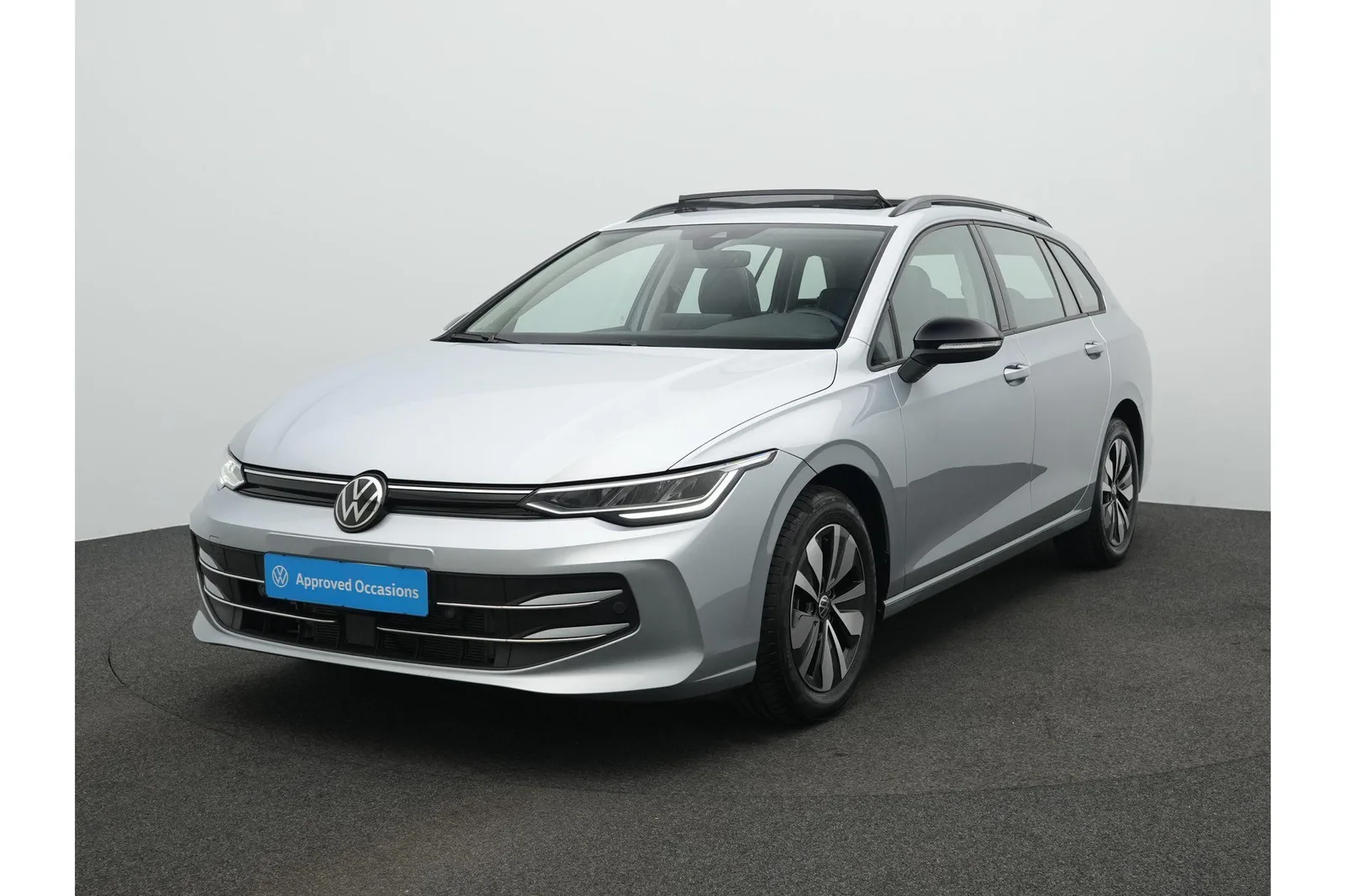 Volkswagen Golf (2025) — foto 1