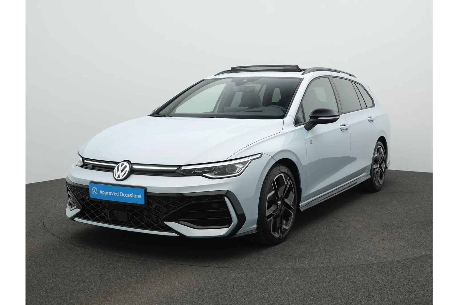 Volkswagen Golf (2025) — foto 1