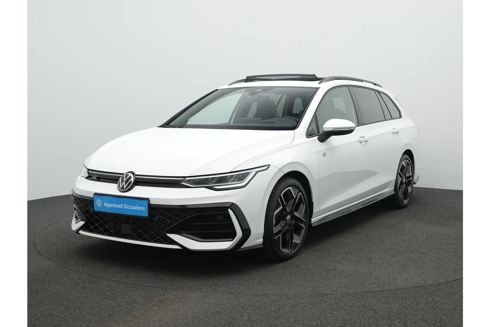 Volkswagen Golf (2025) — foto 1