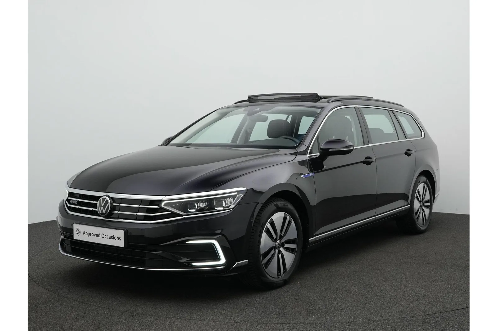 Volkswagen Passat (2022) — foto 1