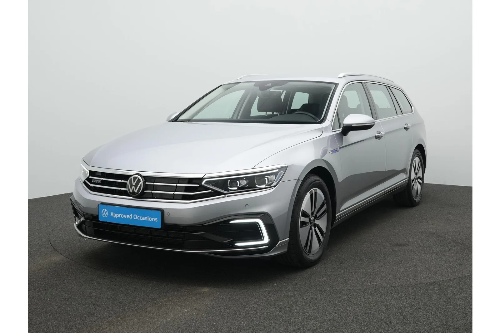 Volkswagen Passat (2022) — foto 1