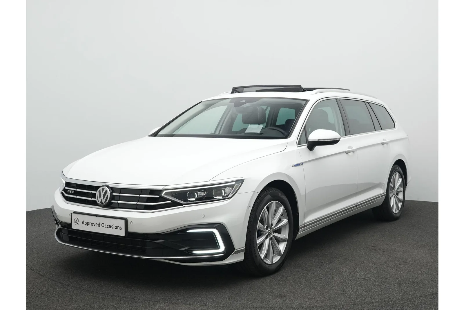 Volkswagen Passat (2021) — foto 1