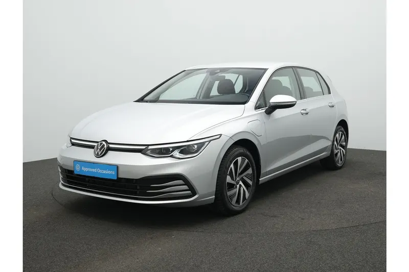Volkswagen Golf (2022)