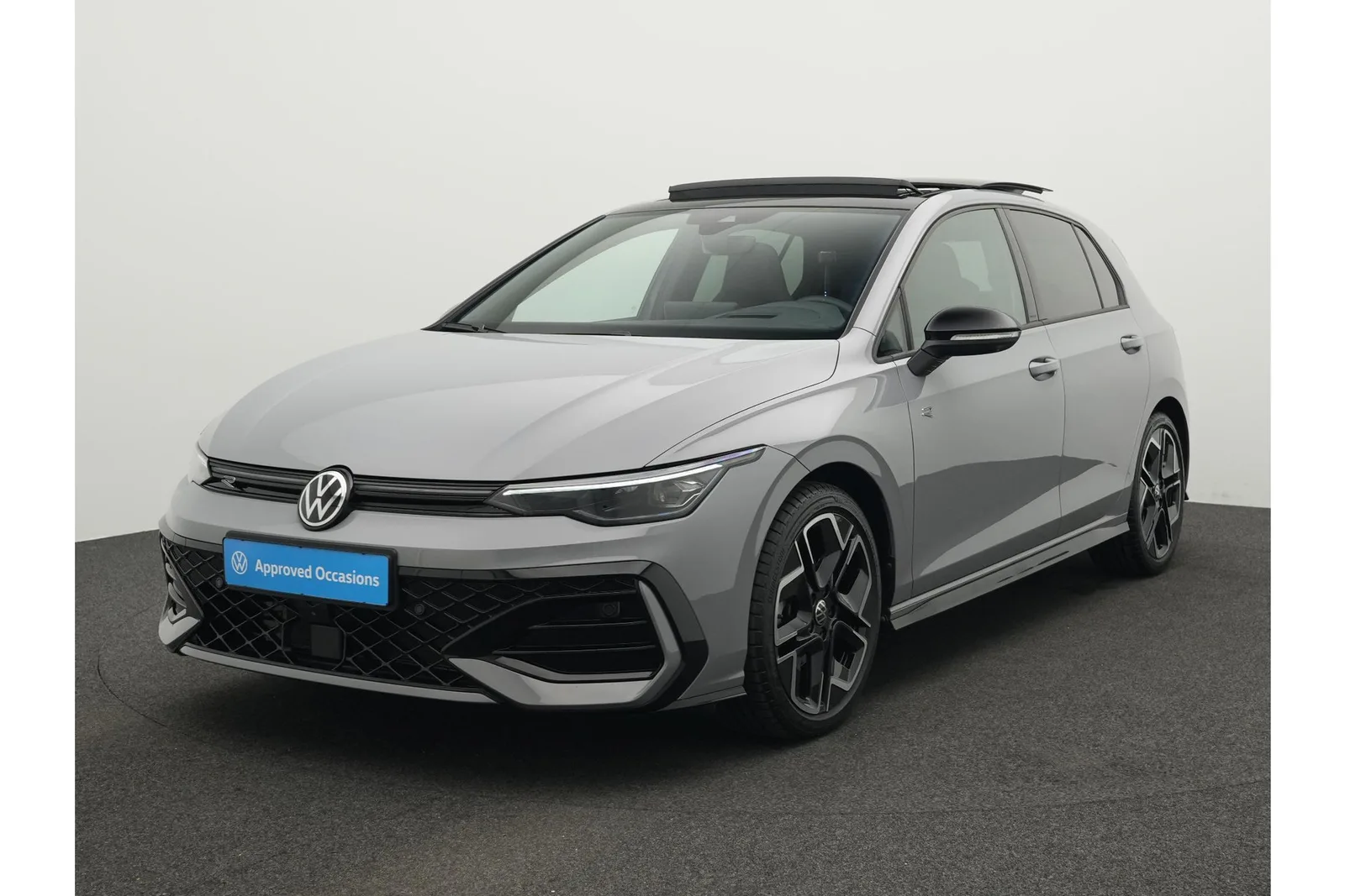 Volkswagen Golf (2024) — foto 1