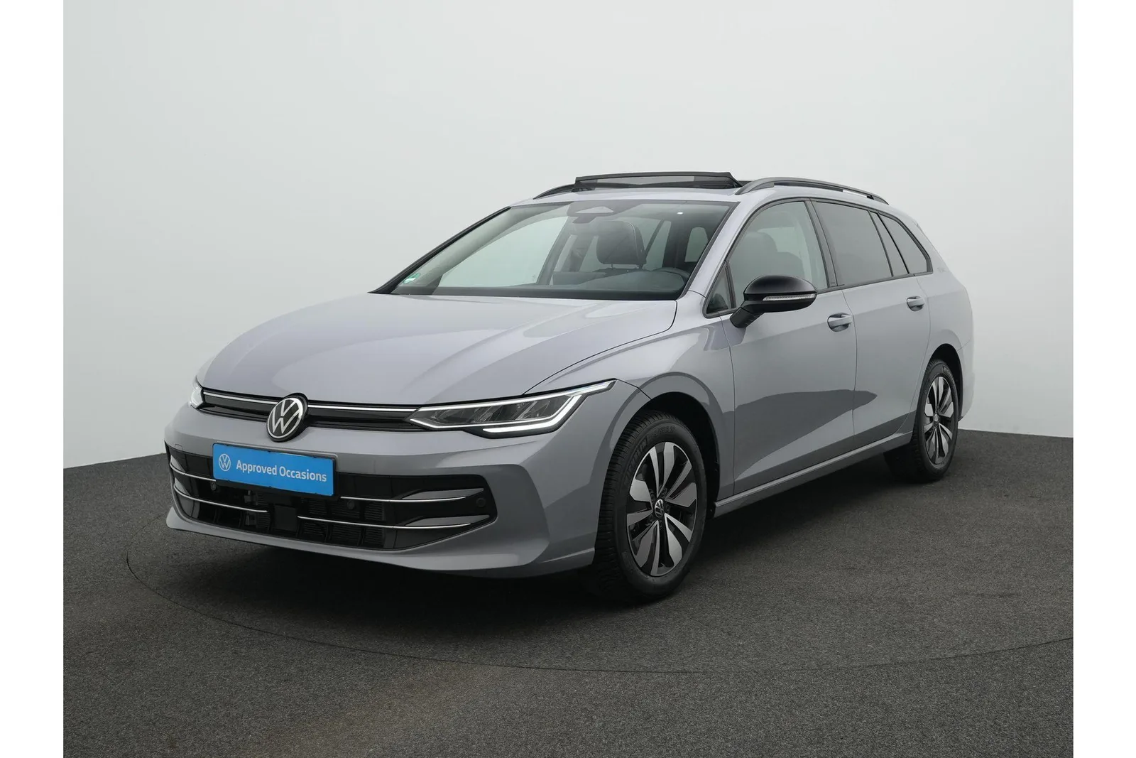Volkswagen Golf (2025) — foto 1