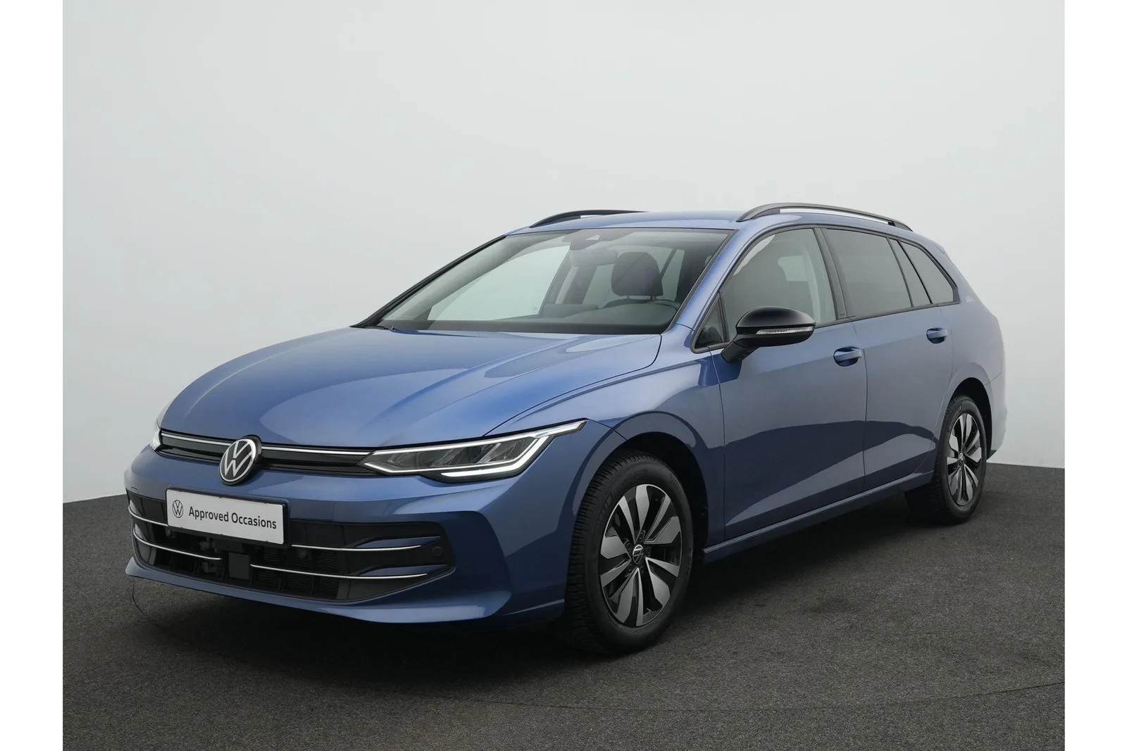 Volkswagen Golf (2025) — foto 1