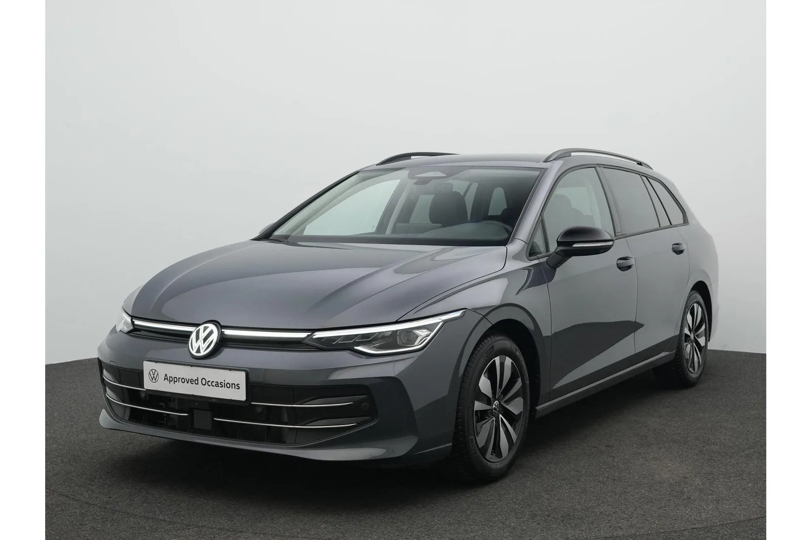 Volkswagen Golf (2025) — foto 1