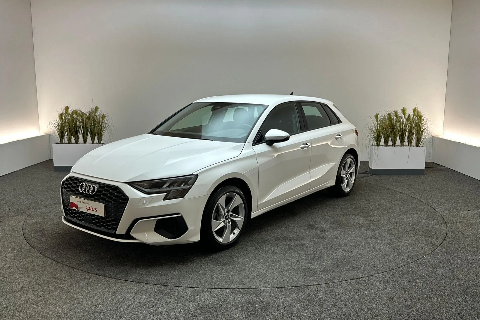 Audi A3 (2023) — foto 1