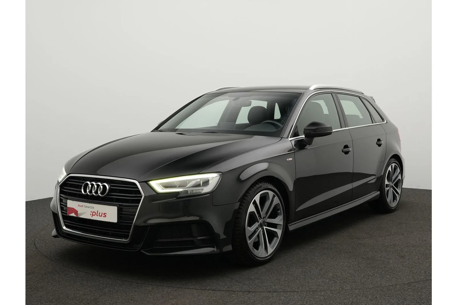 Audi A3 (2019) — foto 1