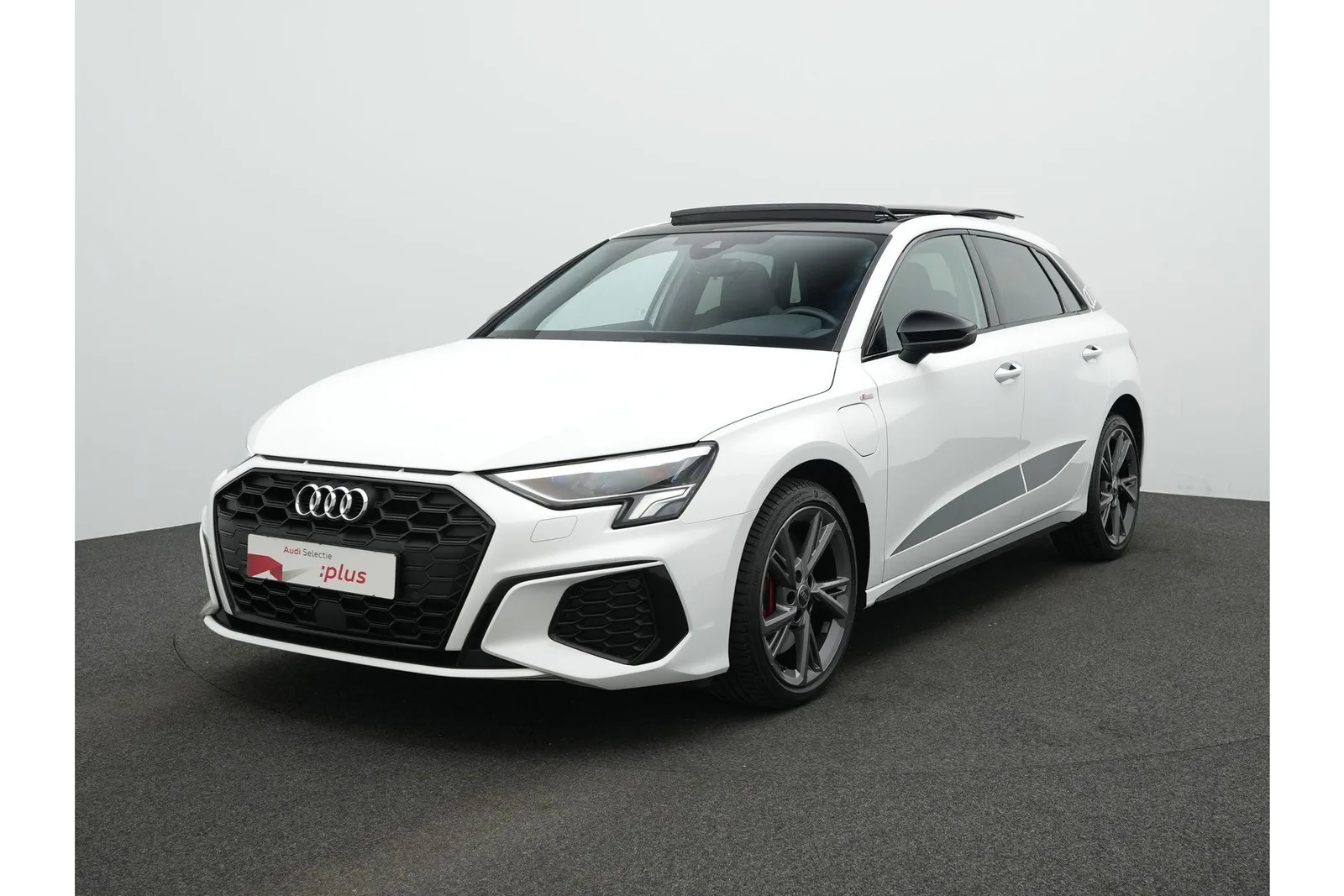 Audi A3 (2023) — foto 1