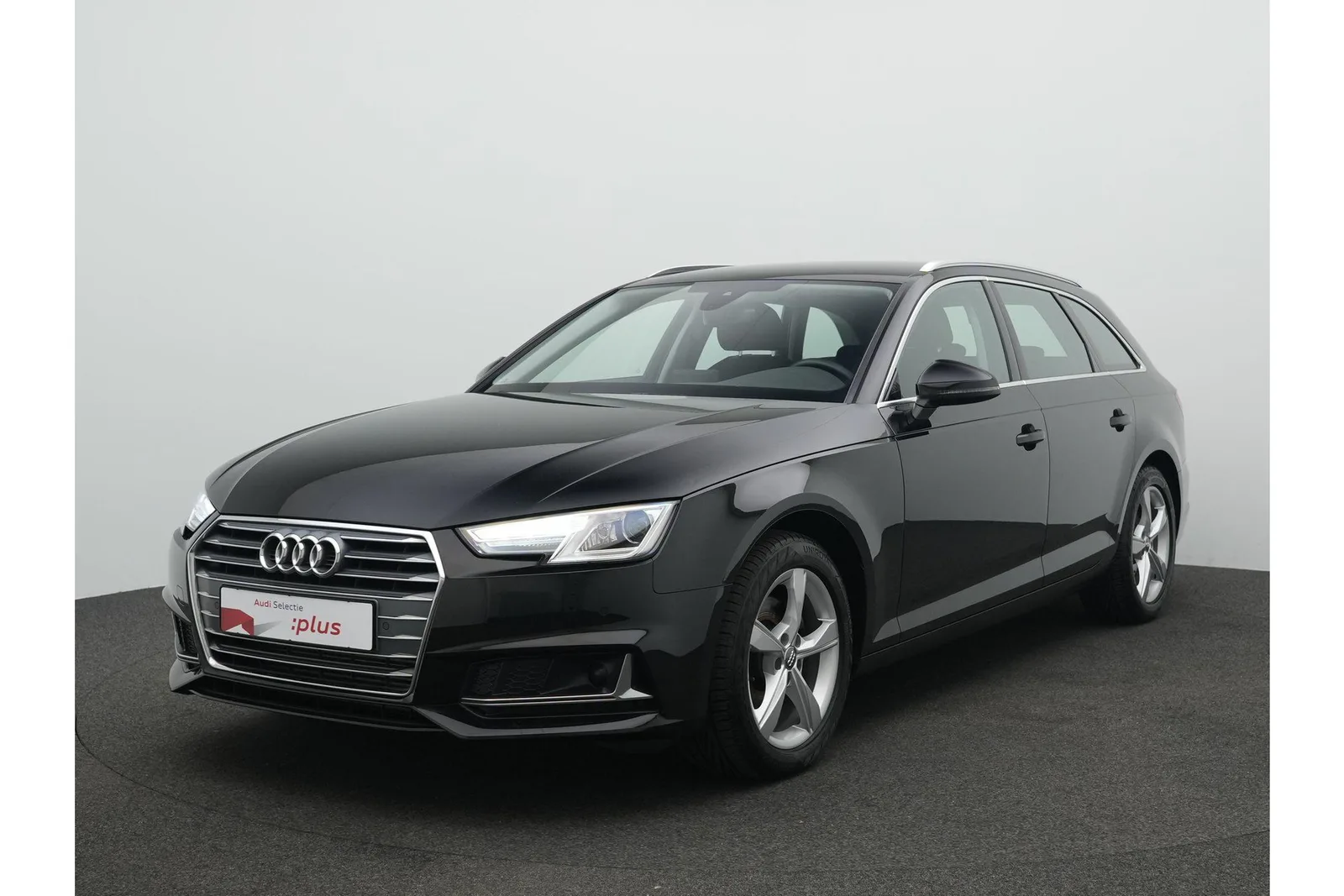 Audi A4 (2019) — foto 1