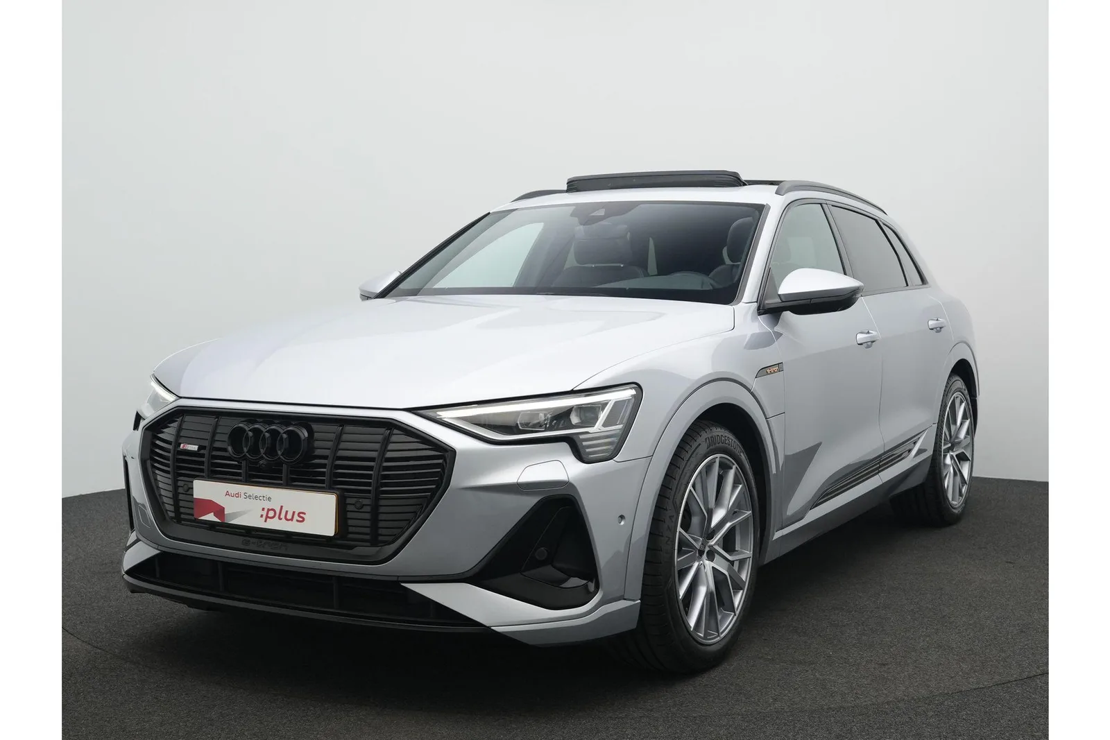 Audi e-tron (2022) — foto 1