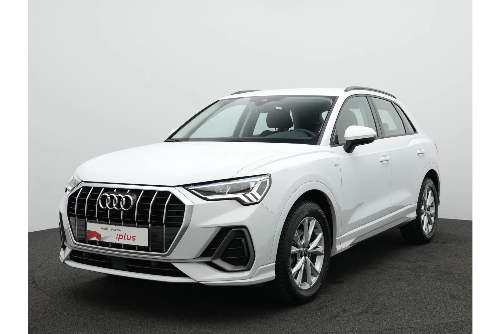 Audi Q3 (2021) — foto 1