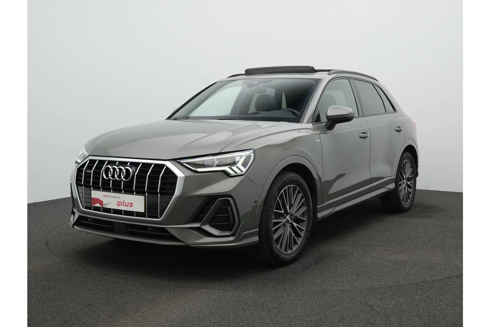 Audi Q3 (2019) — foto 1