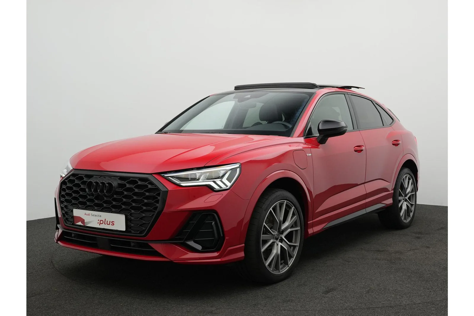 Audi Q3 Sportback (2024) — foto 1