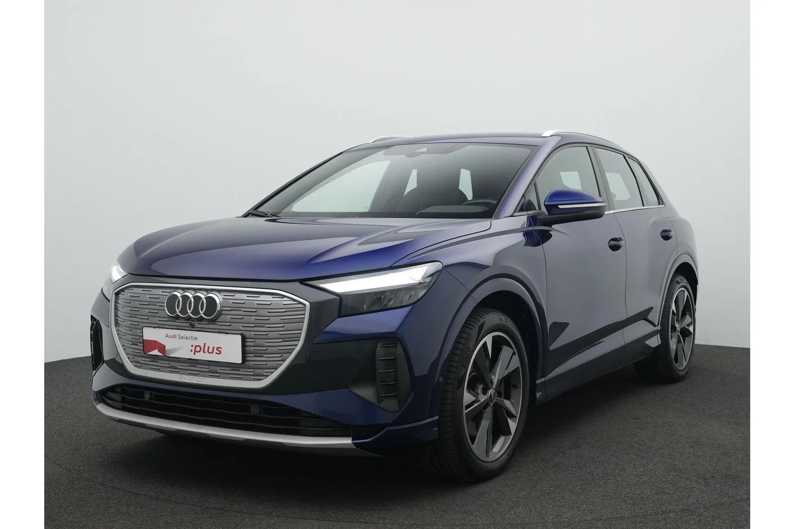 Audi Q4 e-tron (2023) — foto 1