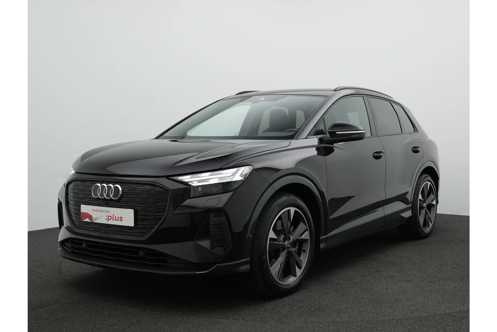 Audi Q4 e-tron (2022) — foto 1