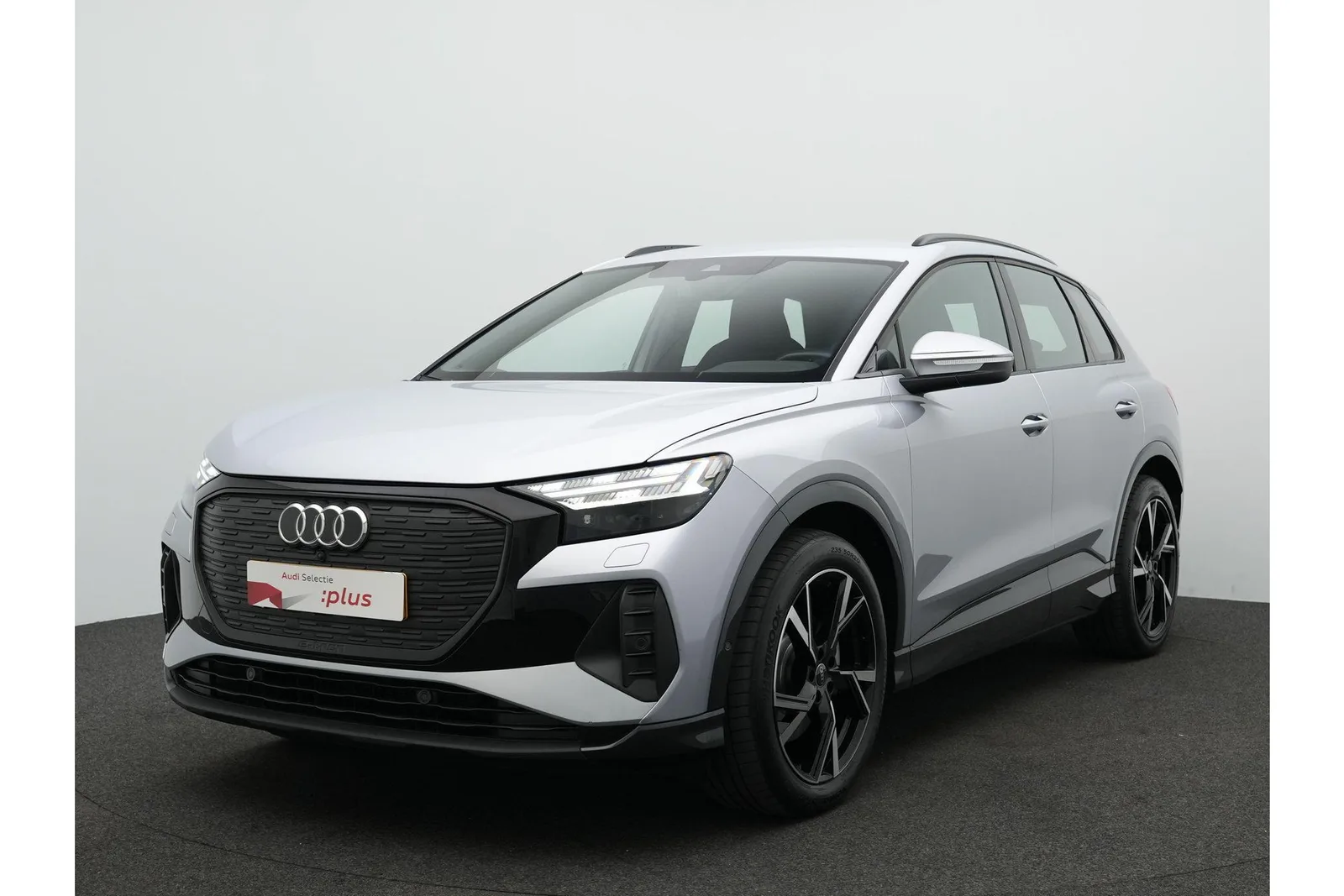 Audi Q4 e-tron (2022) — foto 1