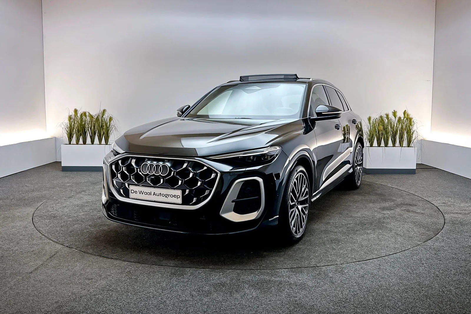 Audi SQ5 (2025) — foto 1
