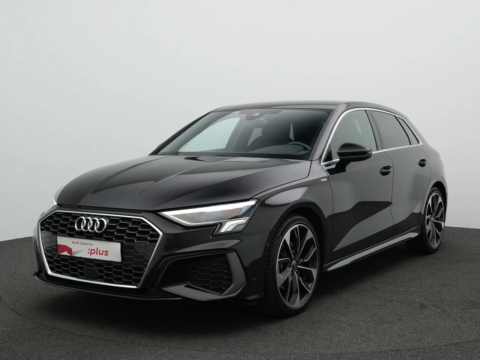 Audi A3 (2024) — foto 1