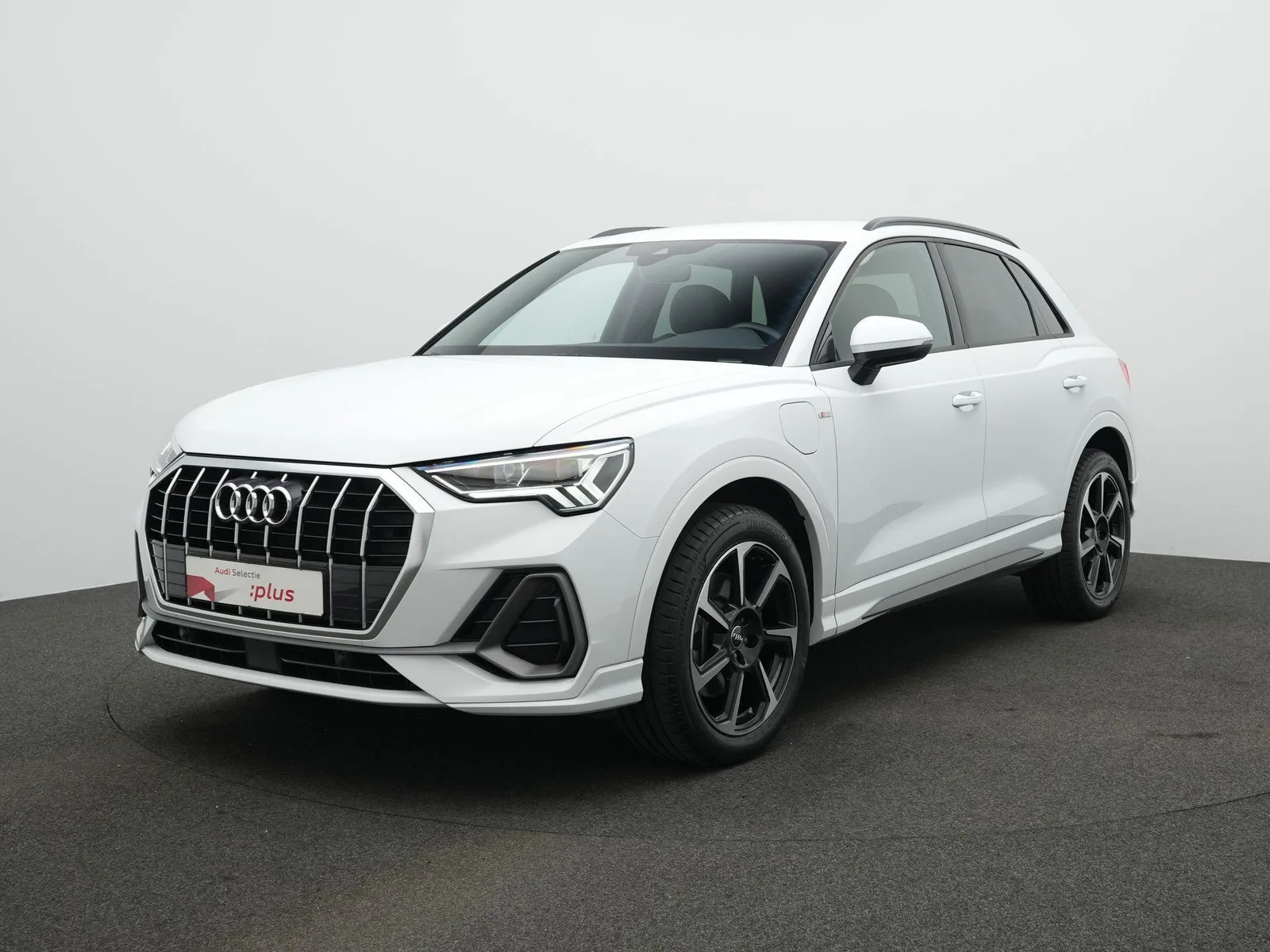 Audi Q3 (2024) — foto 1
