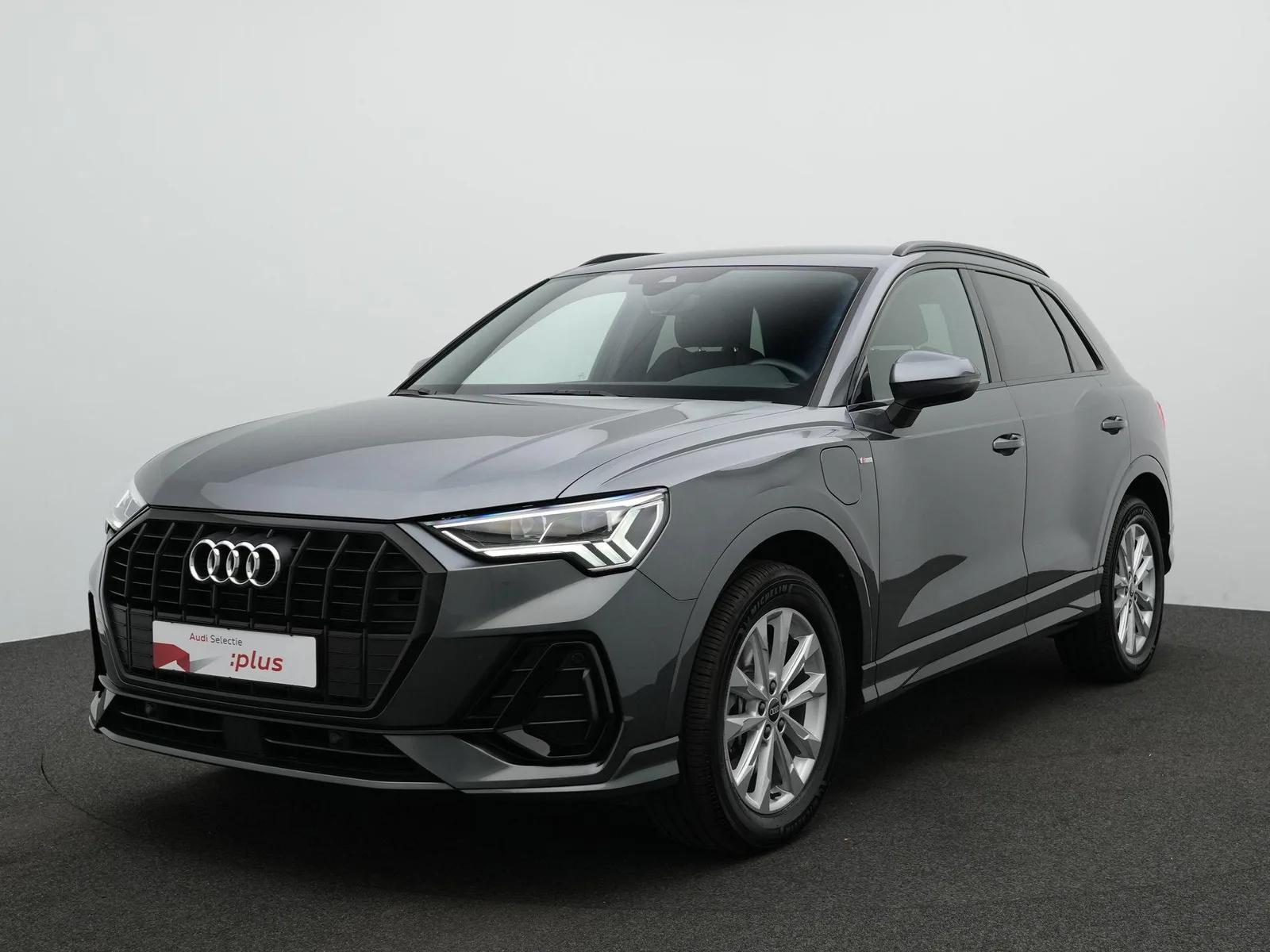 Audi Q3 (2021) — foto 1