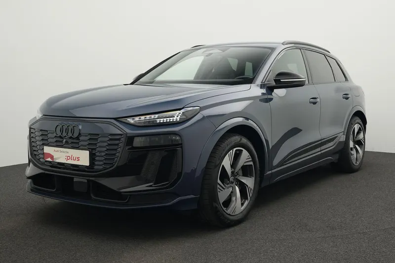 Audi Q6 e-tron (2024)