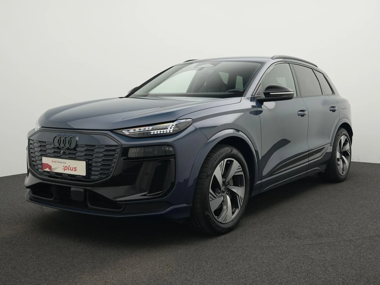 Audi Q6 e-tron (2024) — foto 1