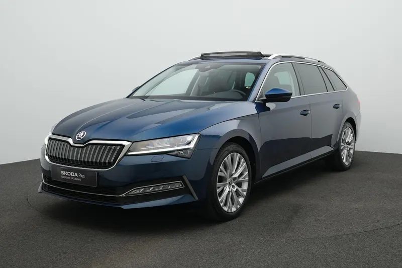 Škoda Superb (2023)