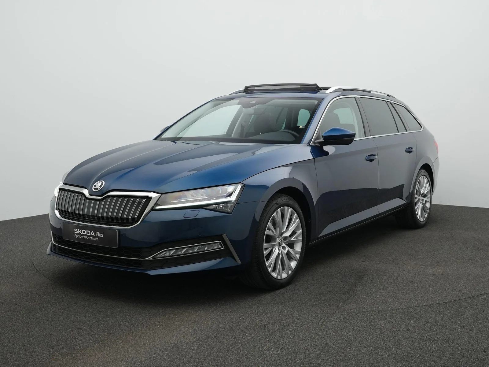 Škoda Superb (2023) — foto 1