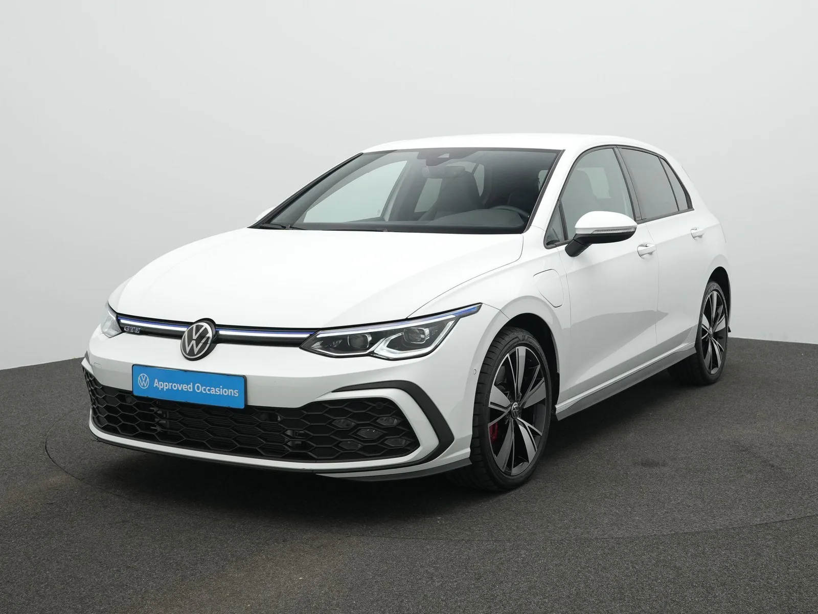 Volkswagen Golf (2024) — foto 1