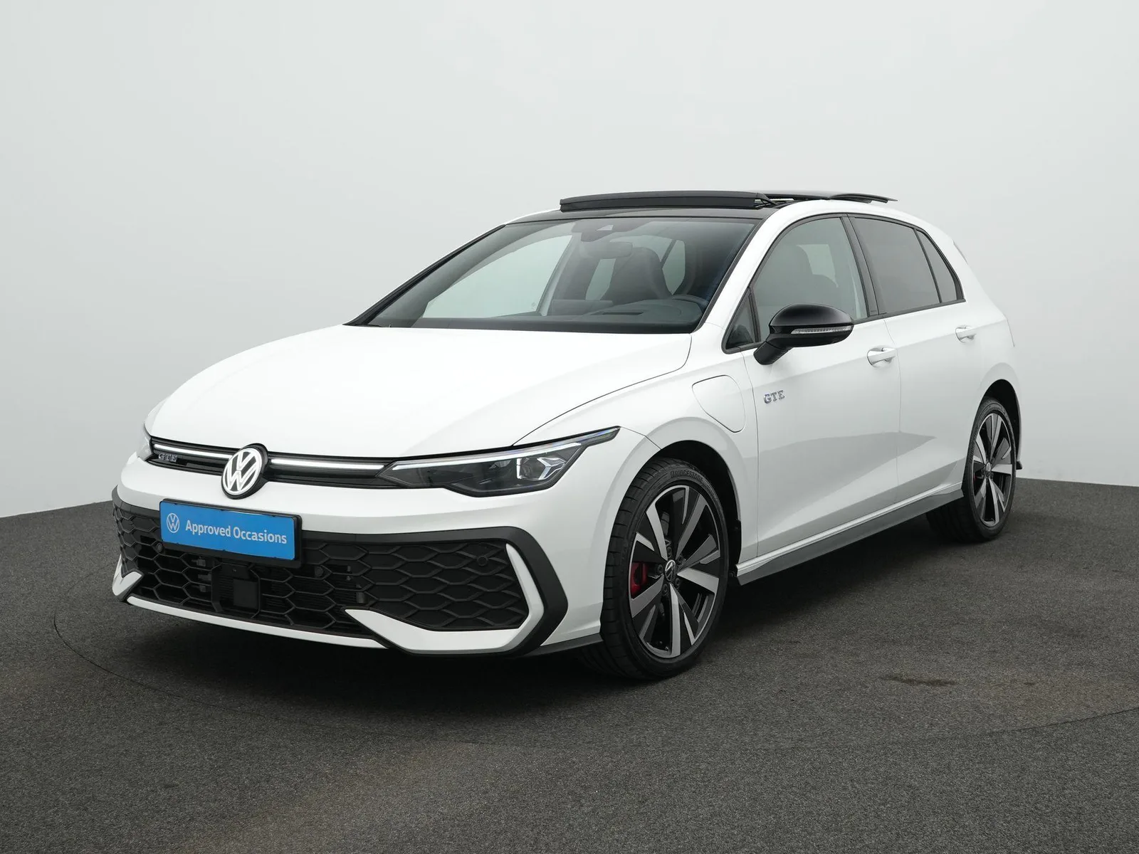 Volkswagen Golf (2025) — foto 1