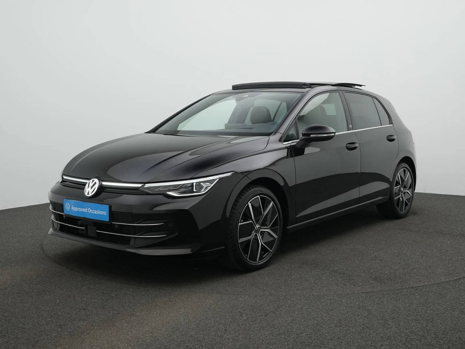 Volkswagen Golf (2024) — foto 1
