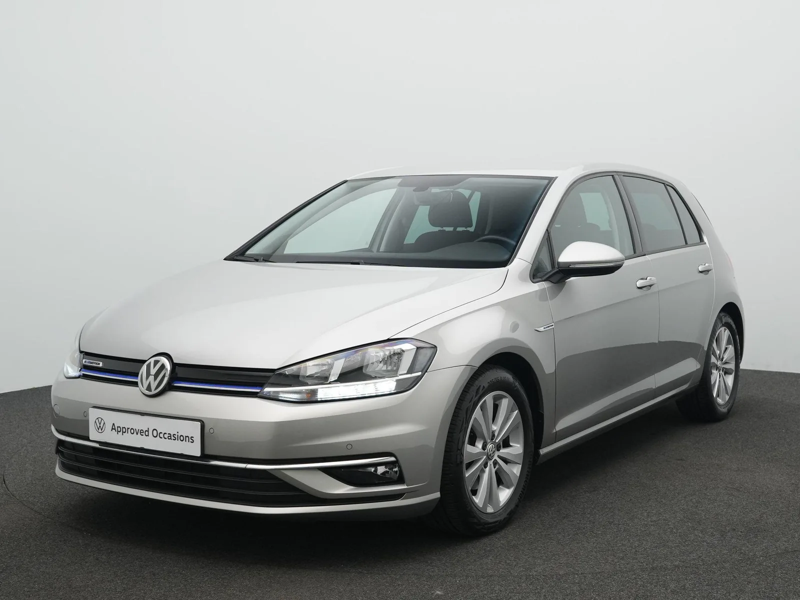 Volkswagen Golf (2019) — foto 1