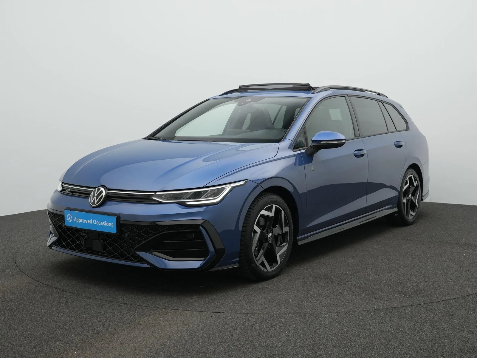 Volkswagen Golf (2025) — foto 1