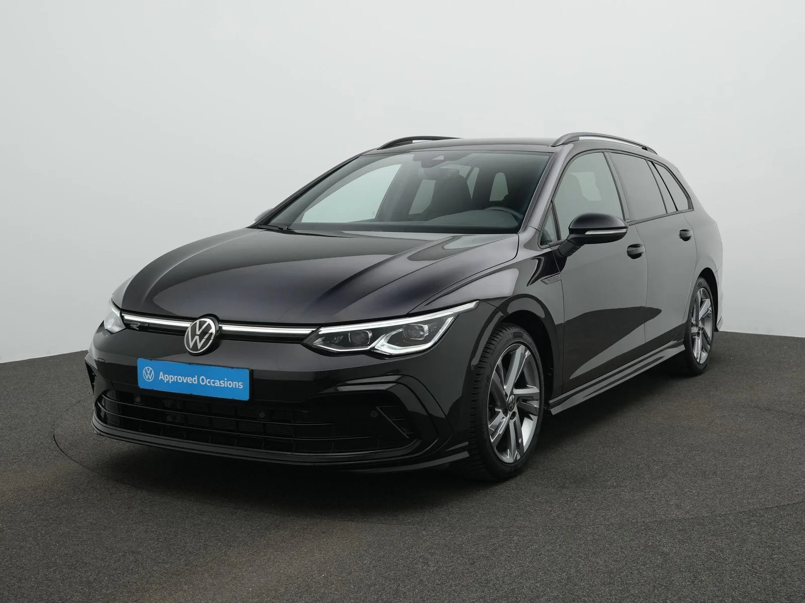Volkswagen Golf (2024) — foto 1
